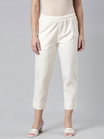 Women Solid Cream Mid Rise Cropped Pencil Pant