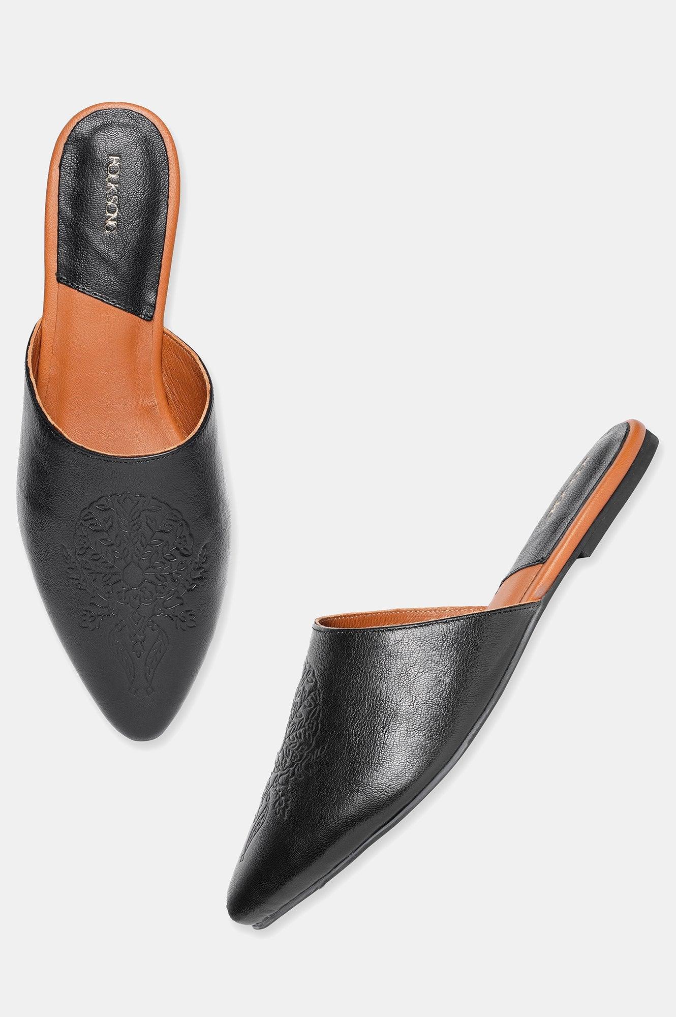 Black Pointed Toe Embossing Flat-Schaima