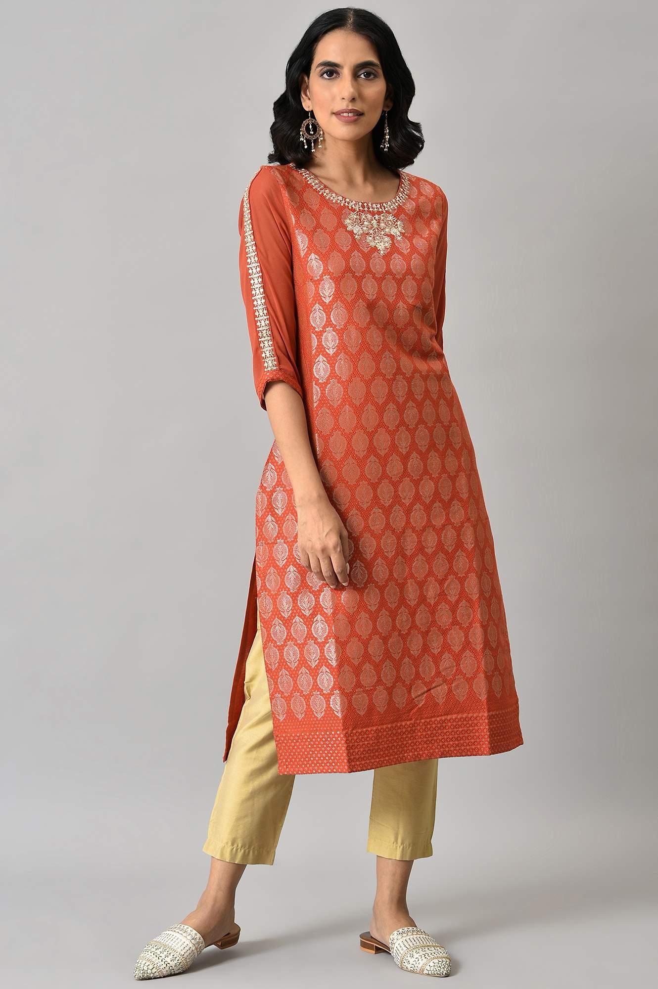 Red Jacquard kurta With Embroidery