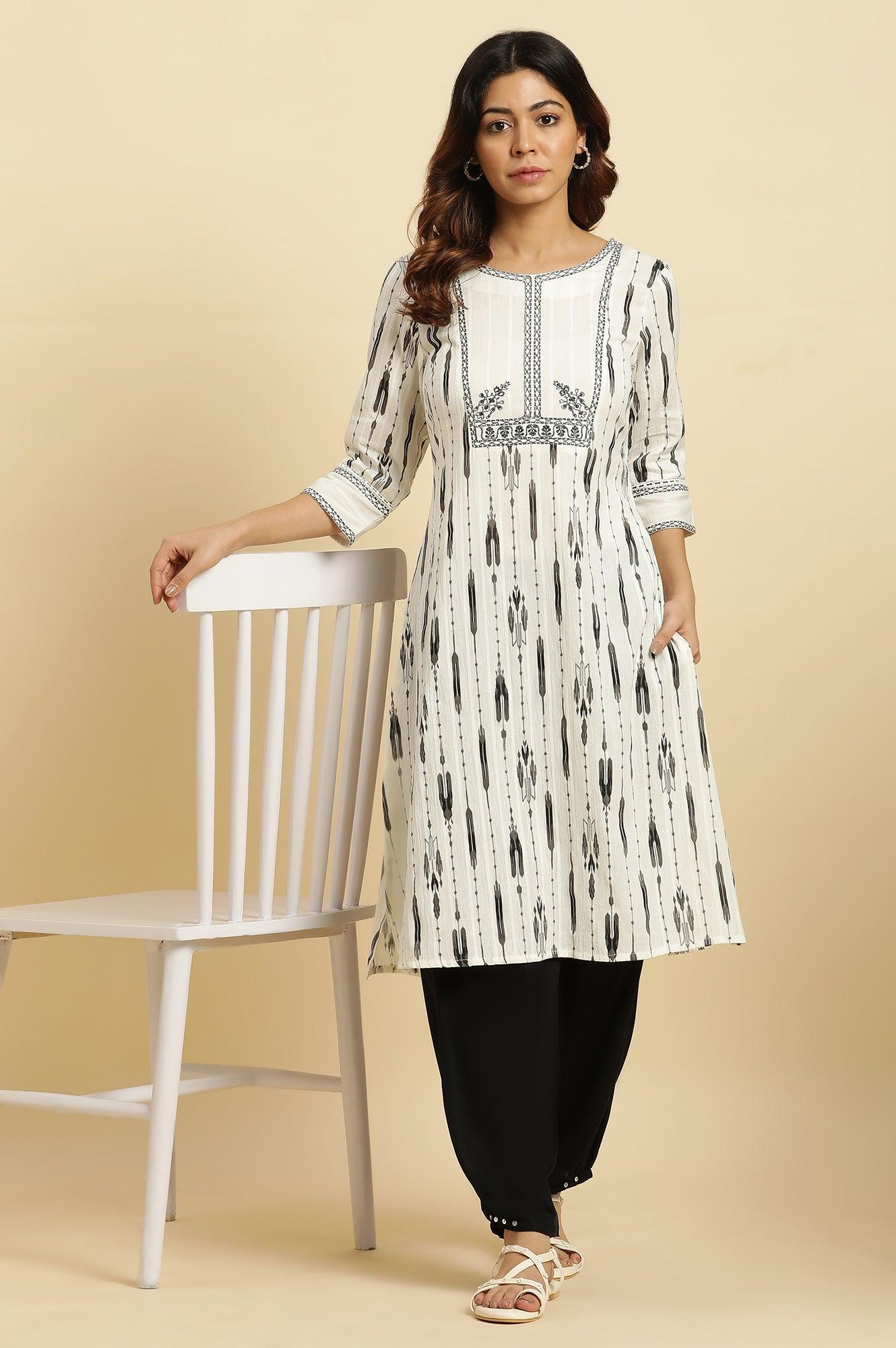 Off-White Textured Cotton Kurta With Black Ikkat Print