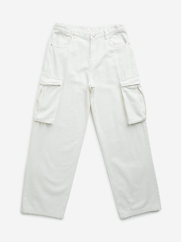 Y&F Kids White Straight - Fit Mid - Rise Jeans