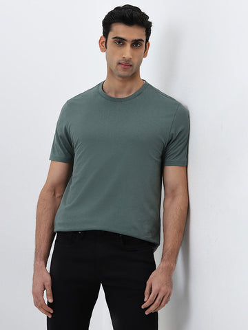 WES Casuals Green Solid Slim-Fit Cotton T-Shirt