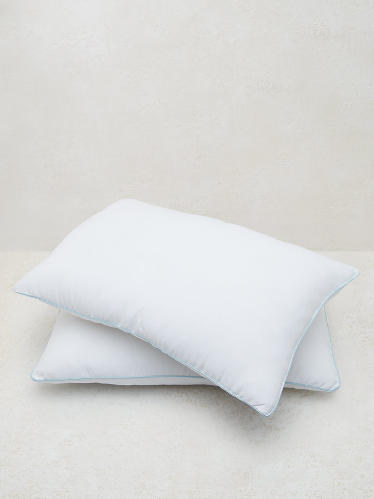 Westside Home White Moisture Control Pillow (Set of 2)