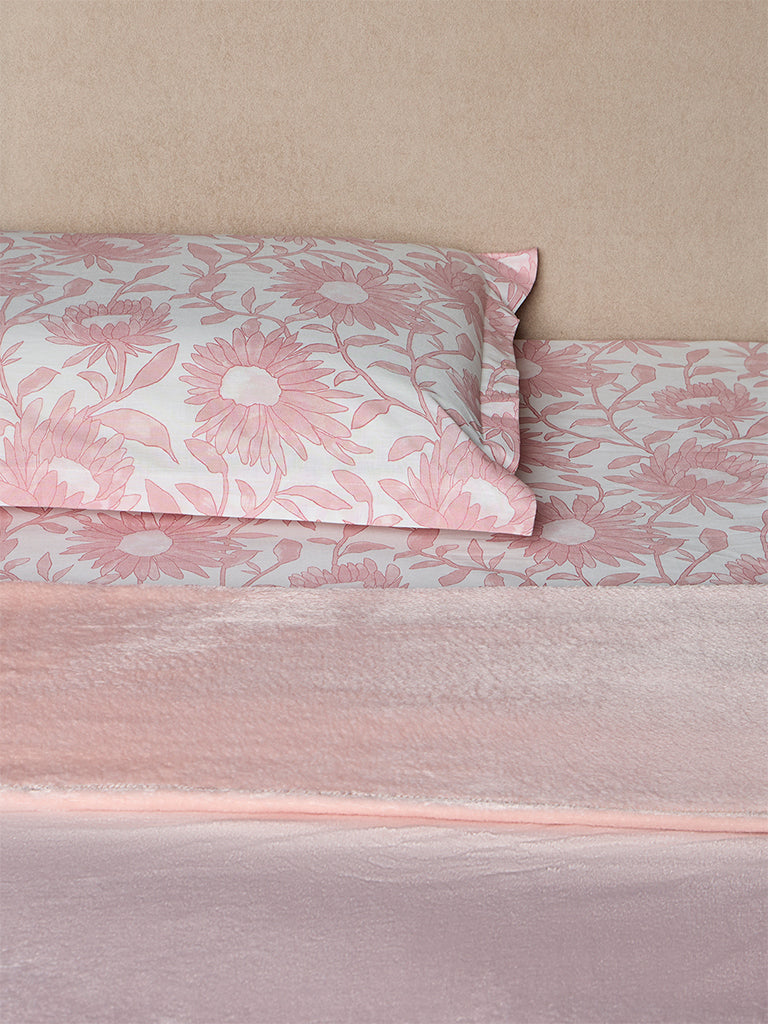 Westside Home Pink Queen Bed Fleece Blanket