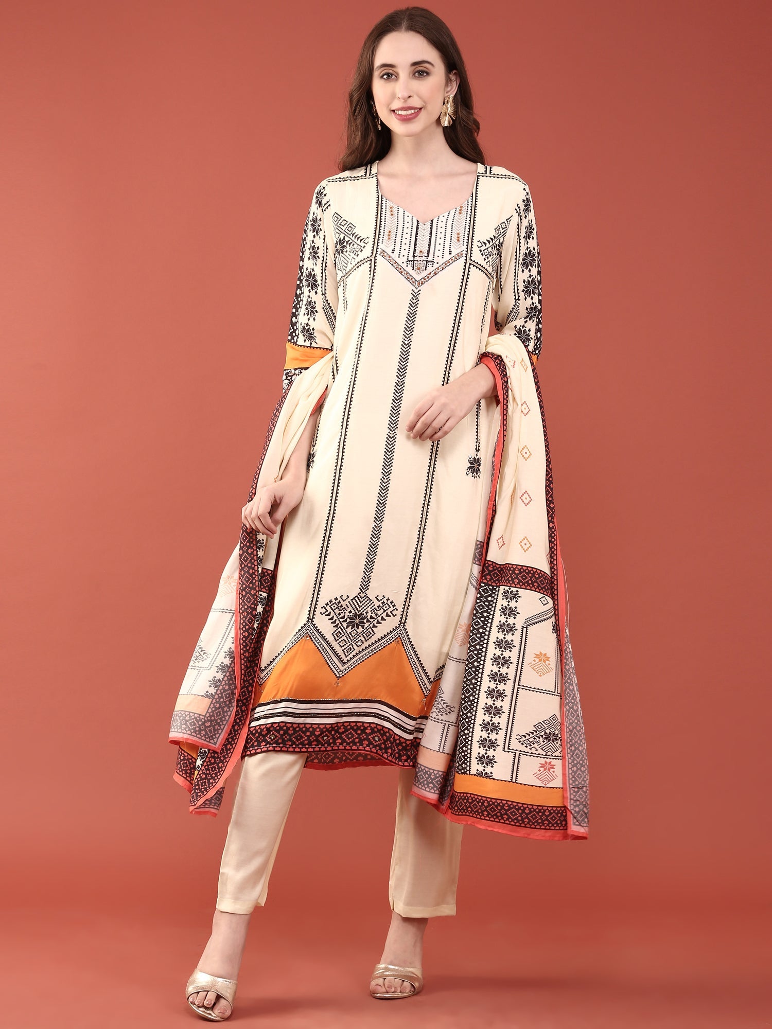 Cream Muslin Digital Print Three Piece Set