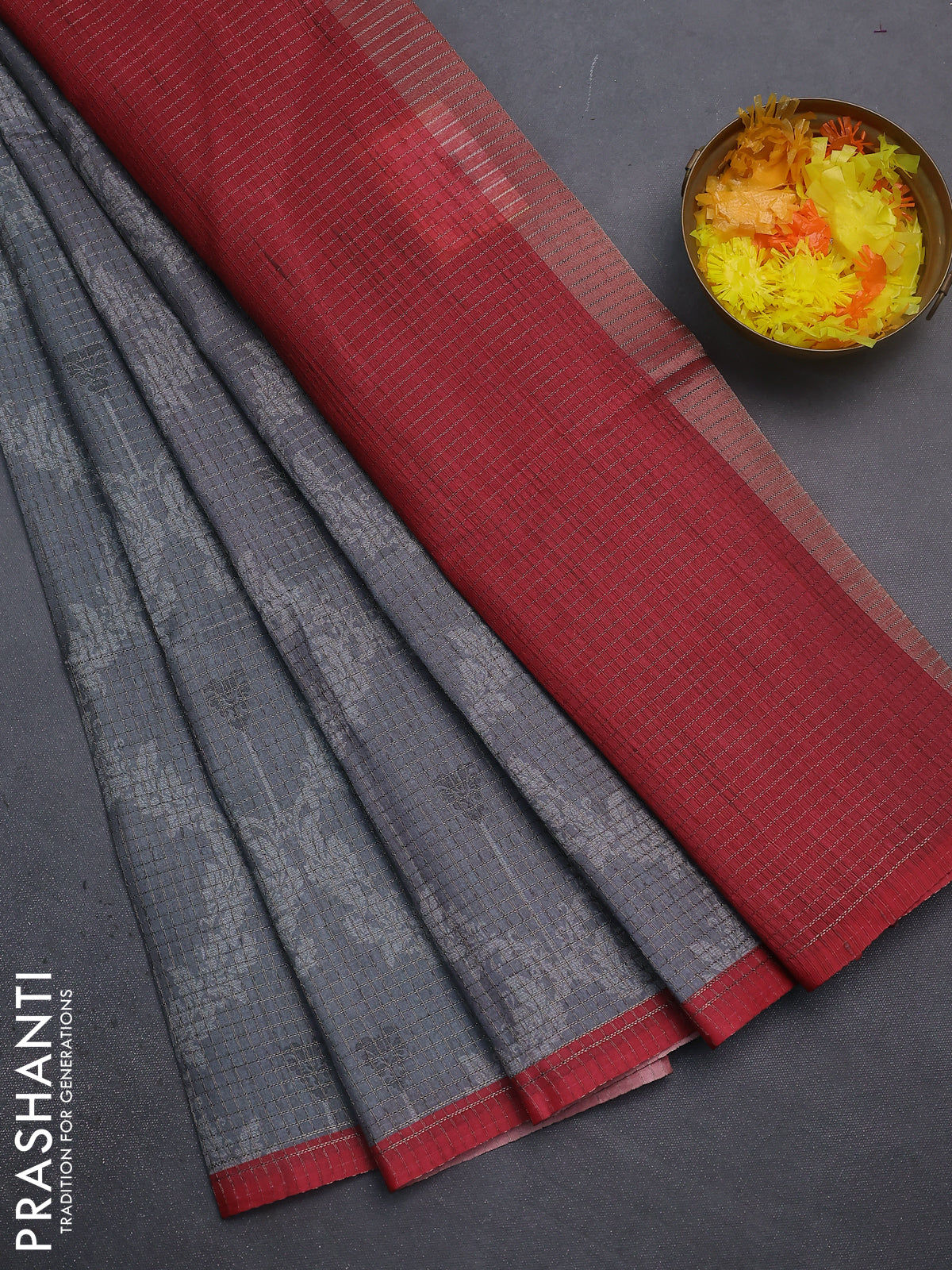 Chappa saree grey and maroon with allover small zari checked pattern & prints and piping border