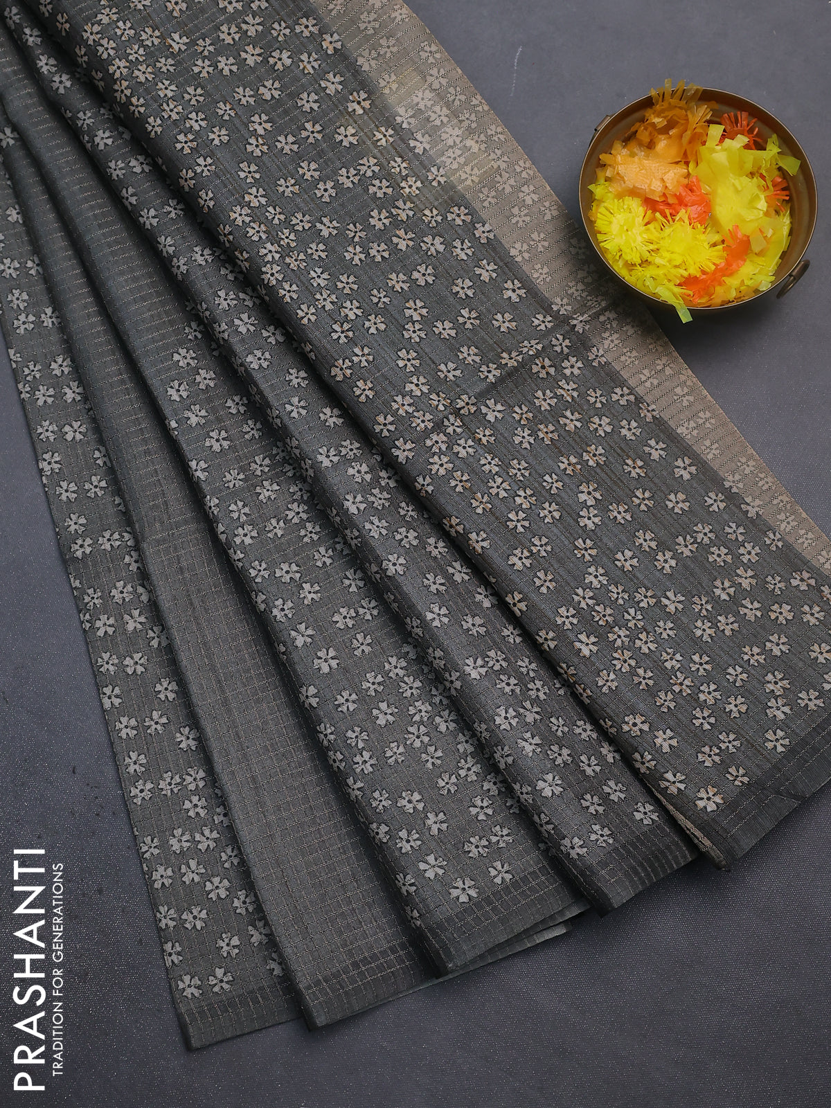 Chappa saree grey with allover small zari checked pattern and floral digital printed pallu
