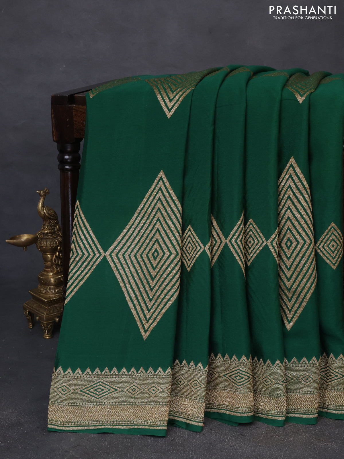 Banarasi crepe saree green with allover thread & zari geometric weaves and woven border