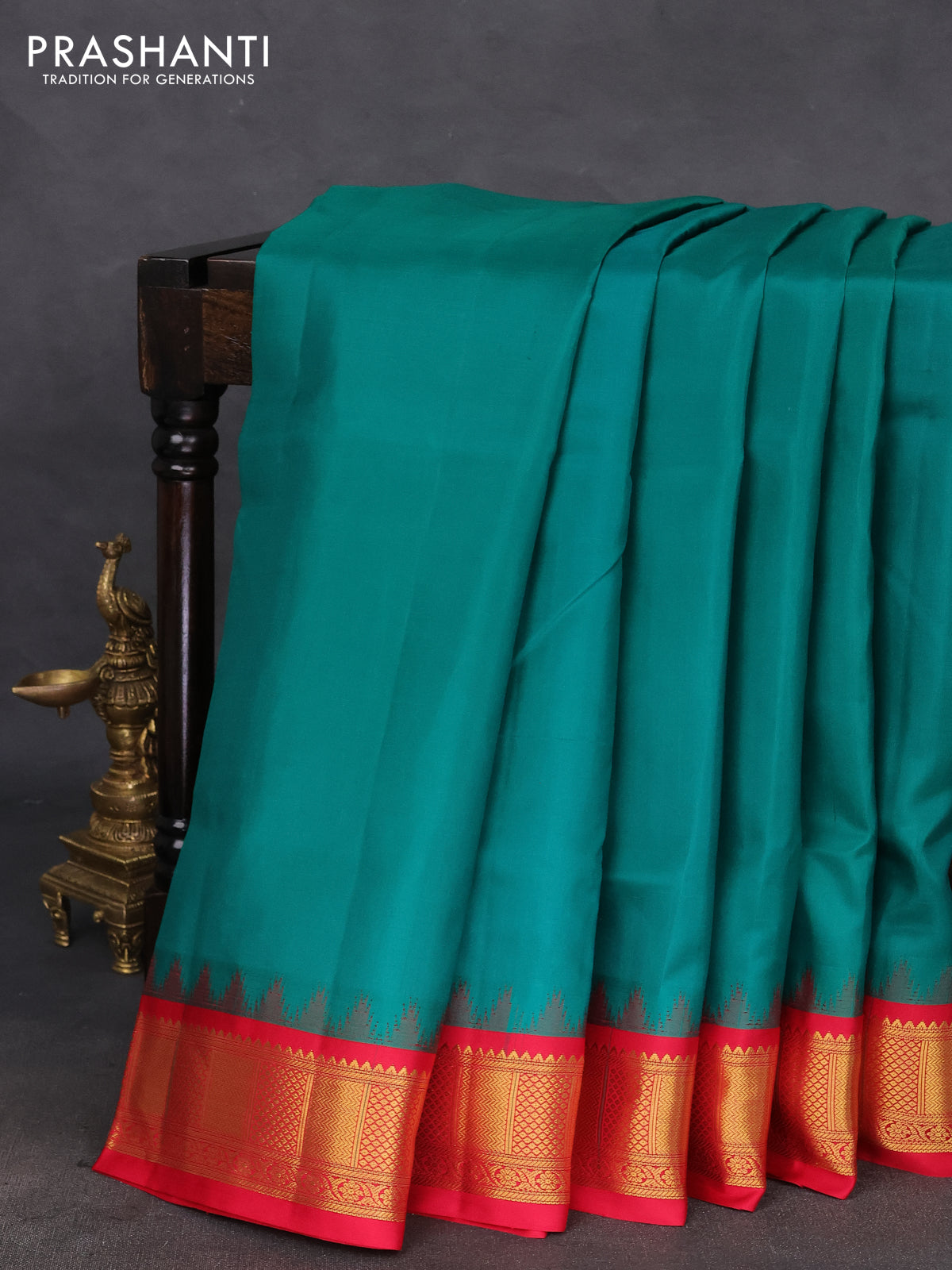 10 yards silk saree green and red with plain body and temple design zari woven border