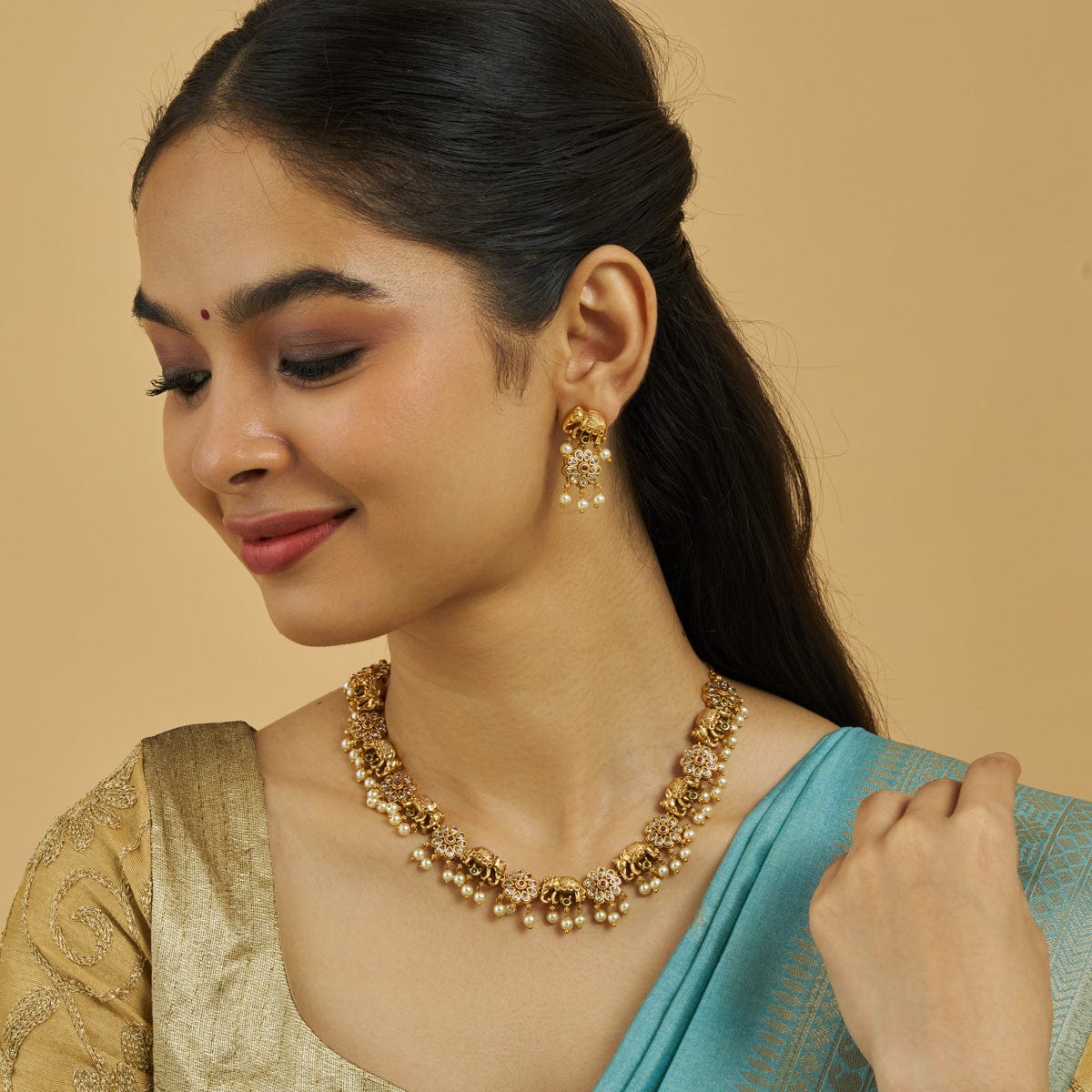 Antique Necklace 180503