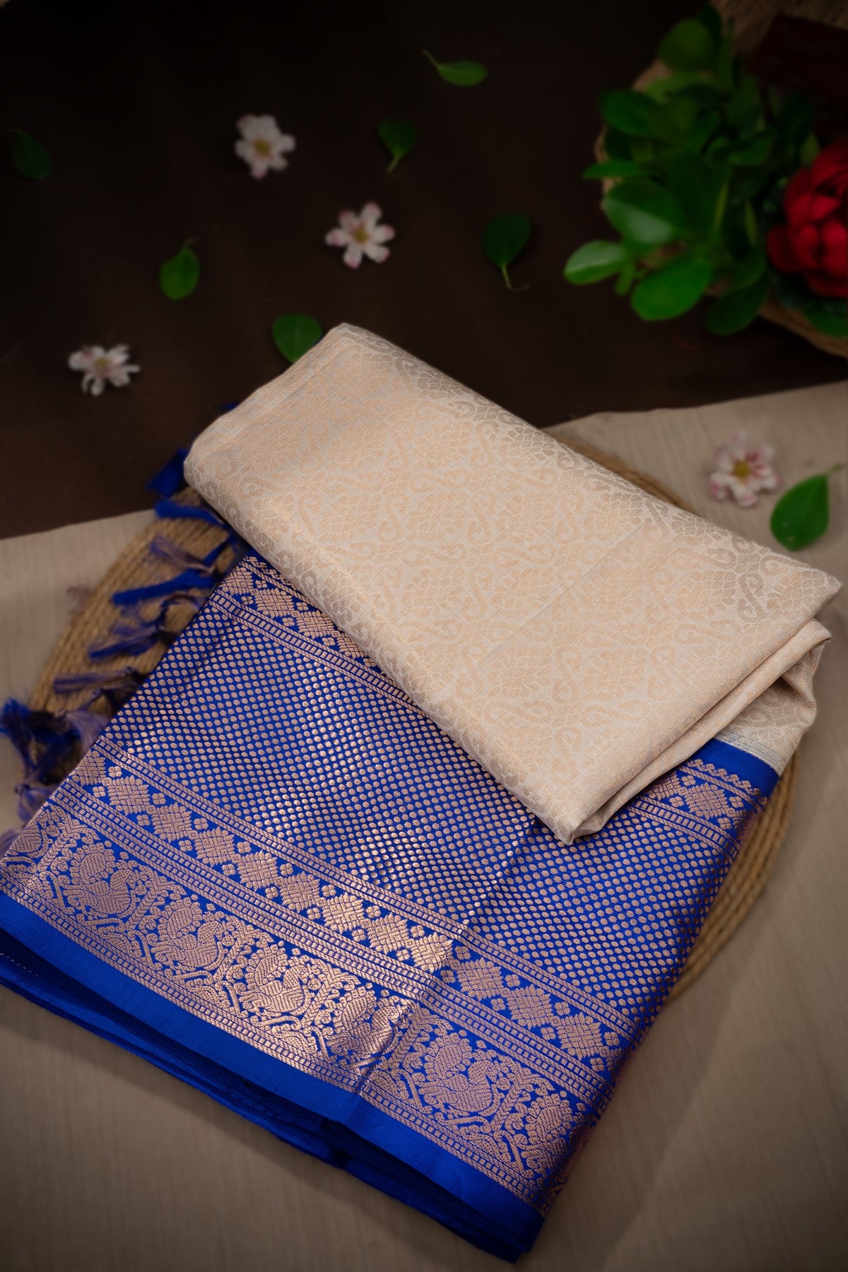 Mandir Off White & Royal Blue Kuppadam Jaal Saree